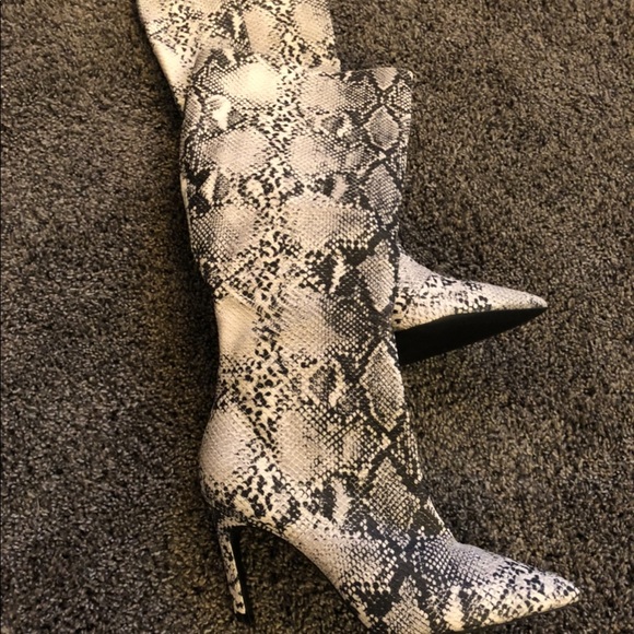 Shoes - Boots